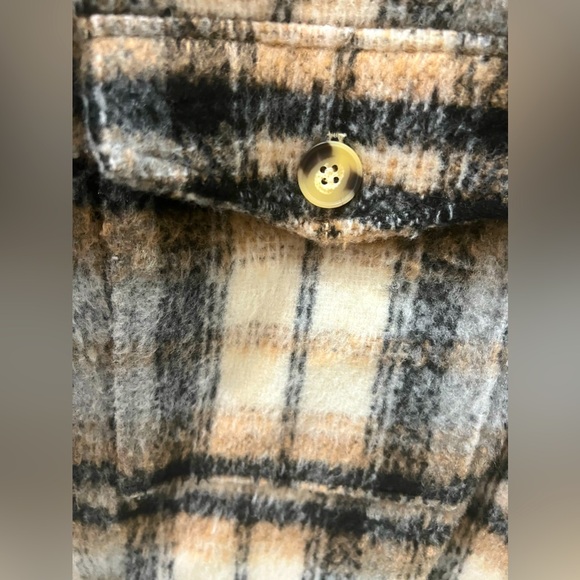 Good American Plaid Oversized Thick Wool Shacket - Picture 6 of 11